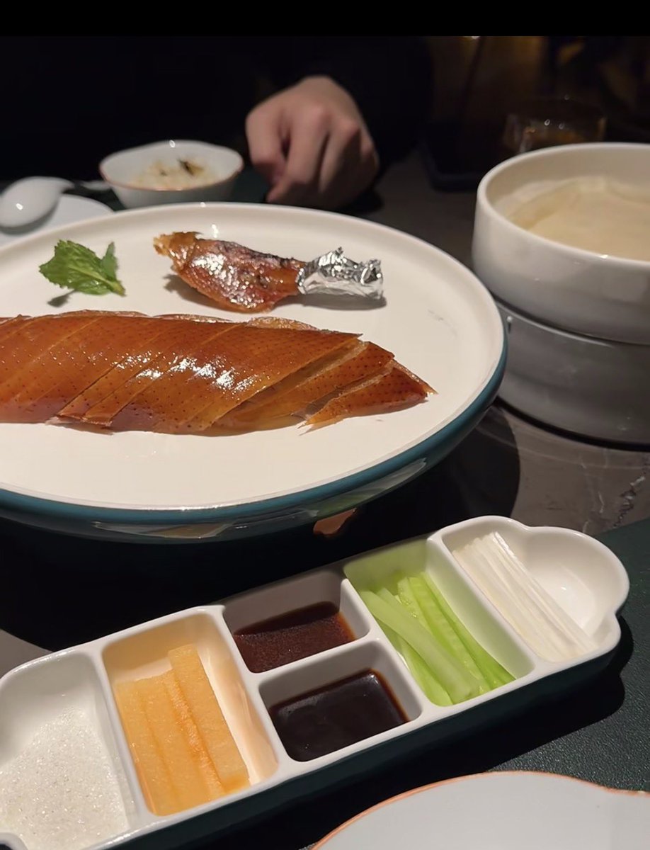 CherryLam tweet media