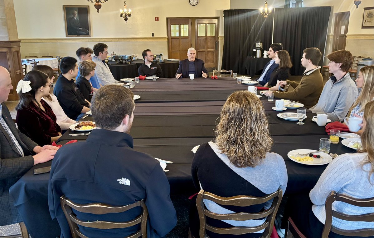 Mike Pence tweet media