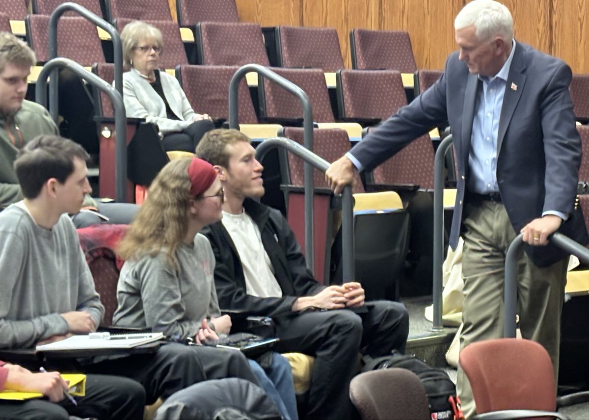 Mike Pence tweet media