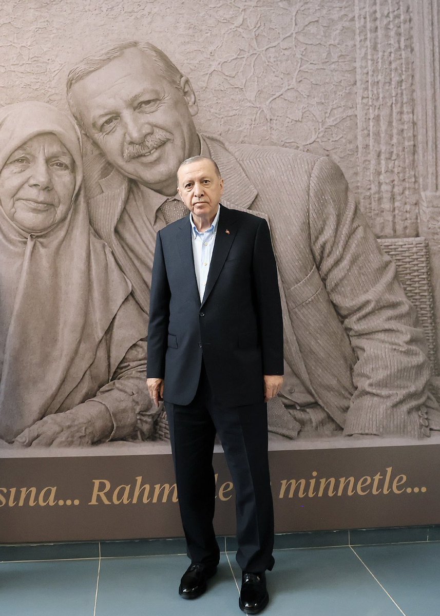 Tenzile annemize rahmetle ve minnetle...