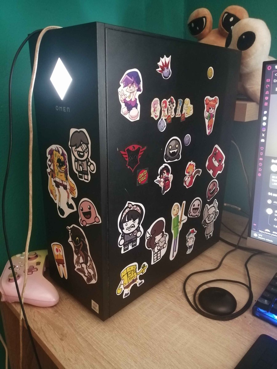 StrawberryChar tweet media