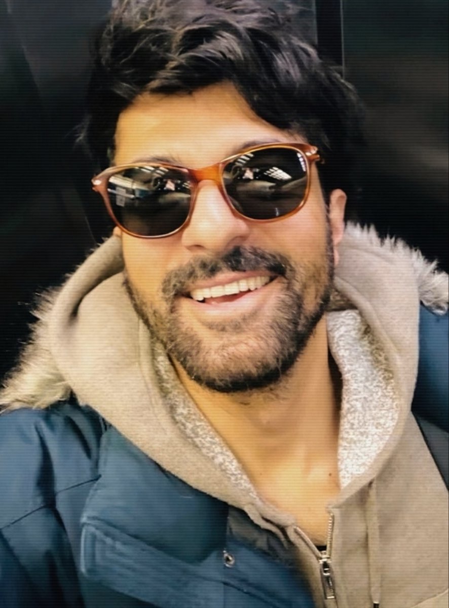 Helen6854113671's tweet photo. #EnginAkyürek 
Todas:                         Yo: https://t.co/gCMZkvUQiR