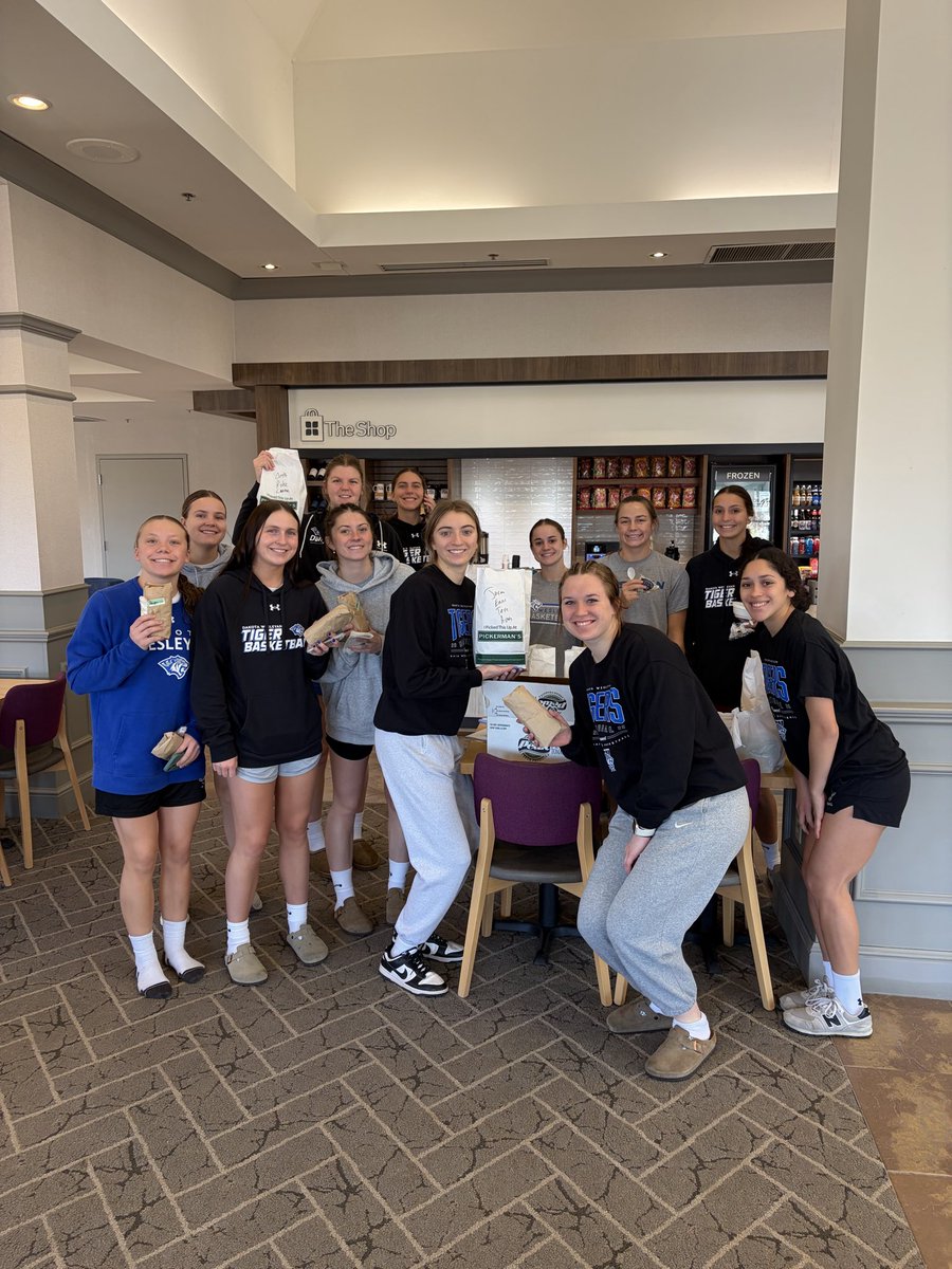 𝐃𝐚𝐤𝐨𝐭𝐚 𝐖𝐞𝐬𝐥𝐞𝐲𝐚𝐧 𝐖𝐁𝐁 tweet media