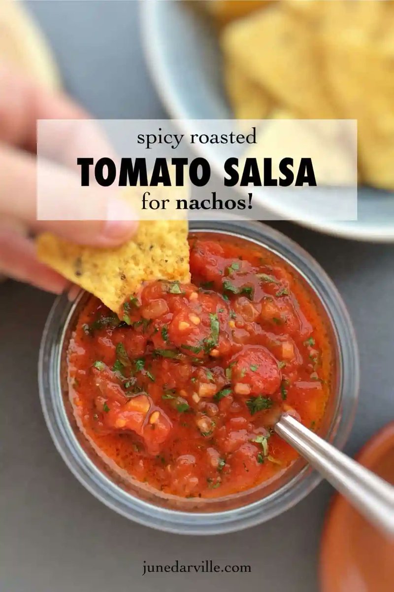 junedarville's tweet image. 🌶️ 𝐒𝐩𝐢𝐜𝐲 𝐑𝐨𝐚𝐬𝐭 𝐓𝐨𝐦𝐚𝐭𝐨 𝐒𝐚𝐥𝐬𝐚
🌶️ Homemade, with freshly oven roasted tomatoes… This spicy #appetizer dipping #sauce is delicious with crispy #nachos!
🌶️ 𝐑𝐞𝐜𝐢𝐩𝐞 &amp;gt;&amp;gt; junedarville.com/tomato-salsa-r…