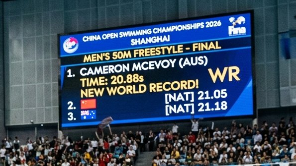 NarradorMx's tweet photo. Nadador australiano Cam McEvoy rompe récord mundial de los 50m libres; la marca anterior, del brasileño Cesar Cielo, había sido impuesta en los campeonatos de Roma en 2009 #Natación #CamMcEvoy #NewWorldRecord https://t.co/2bFp7RzAEf https://t.co/QaolHuV98y