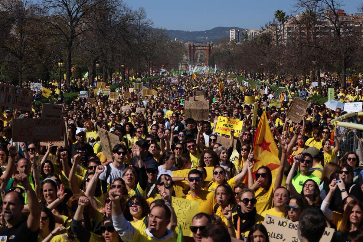 CatalunyaPlural tweet media