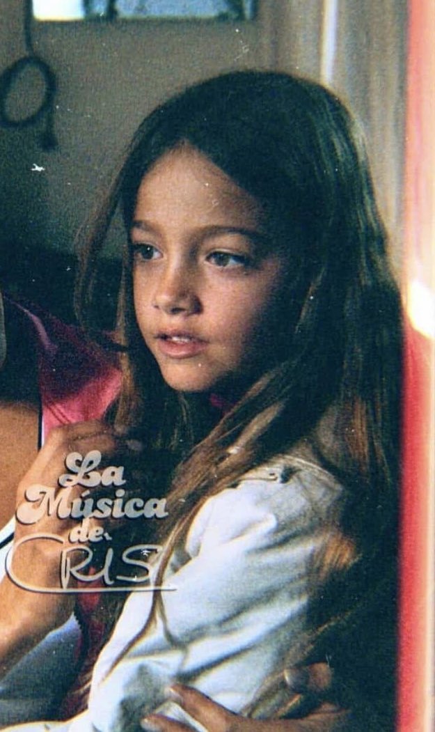 countlesscarori's tweet photo. acá te quieren vender con que oriana tiene la nariz operada y literalmente ella ya tiene la nariz perfecta desde que era chiquita🤭 https://t.co/Idu1s50rg3