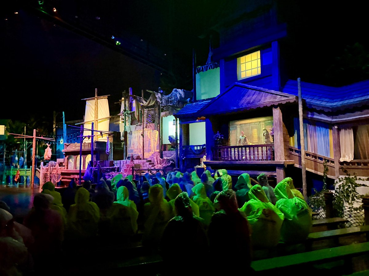 Attractions 360° tweet media