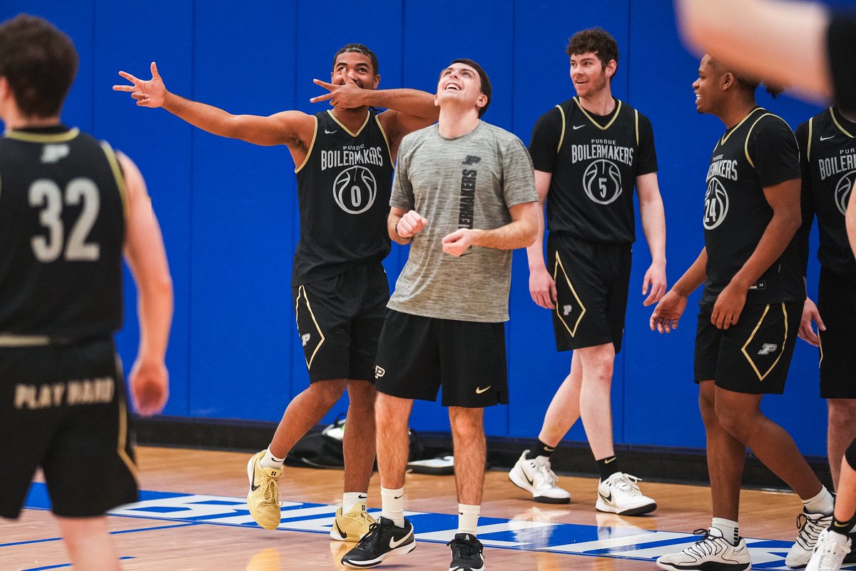 BoilerBall's tweet photo. Shootaround at SLU. https://t.co/Ija5GikshJ