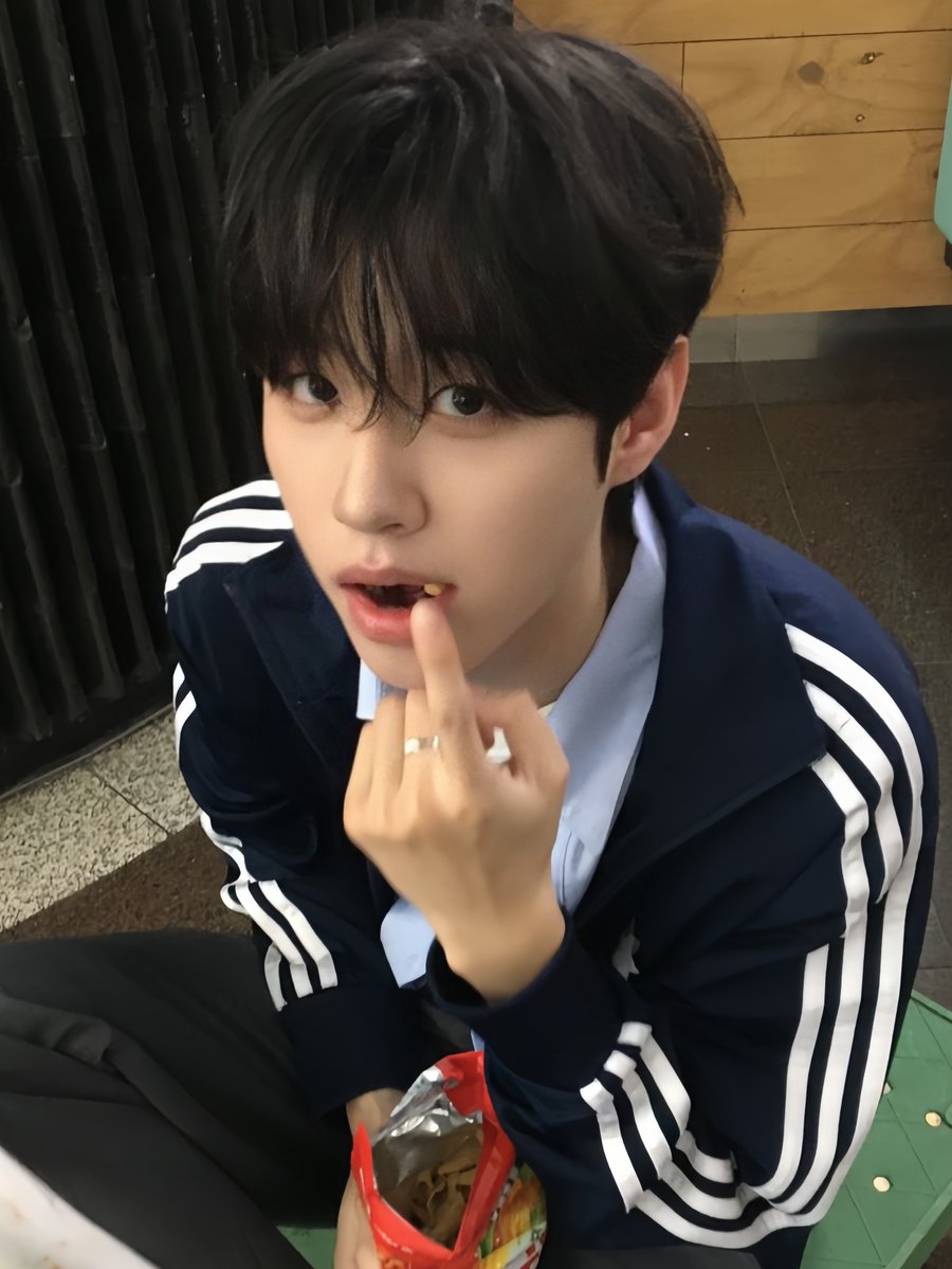 김성민 얼굴 tweet media