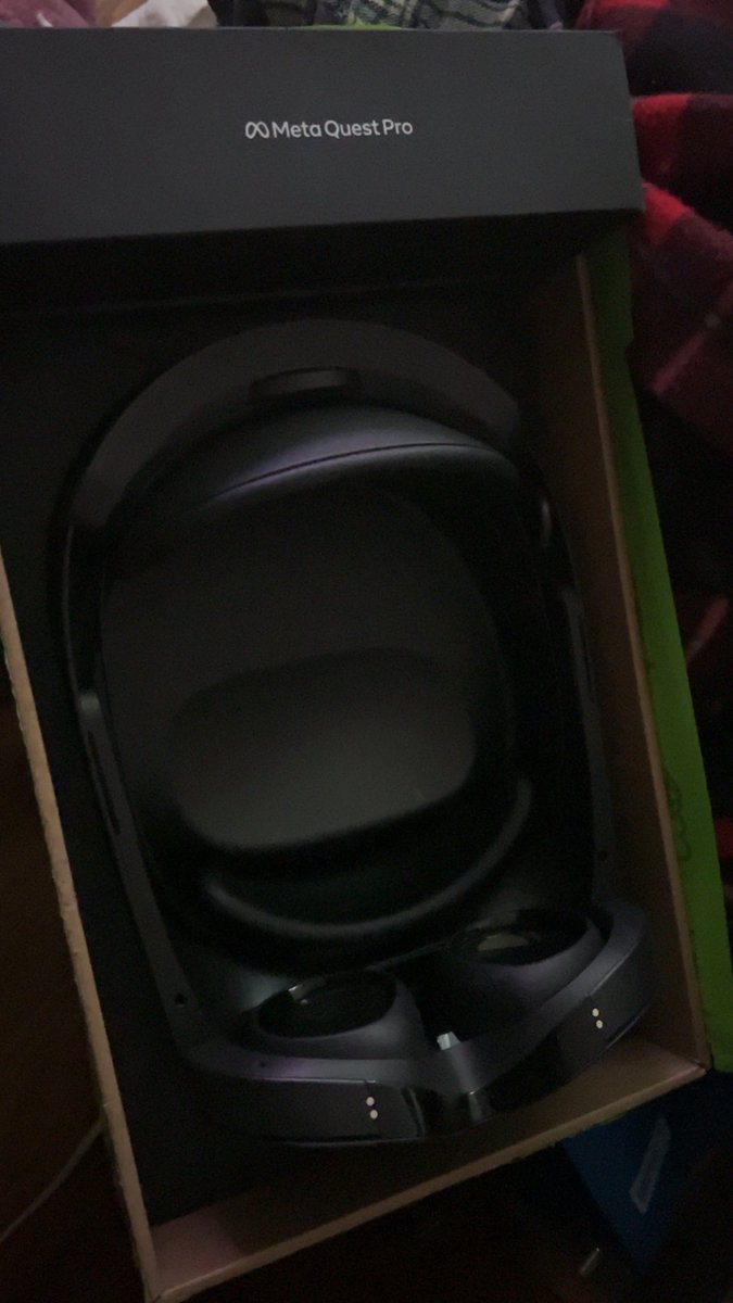 𝘻𝘢𝘤𝘩 tweet media