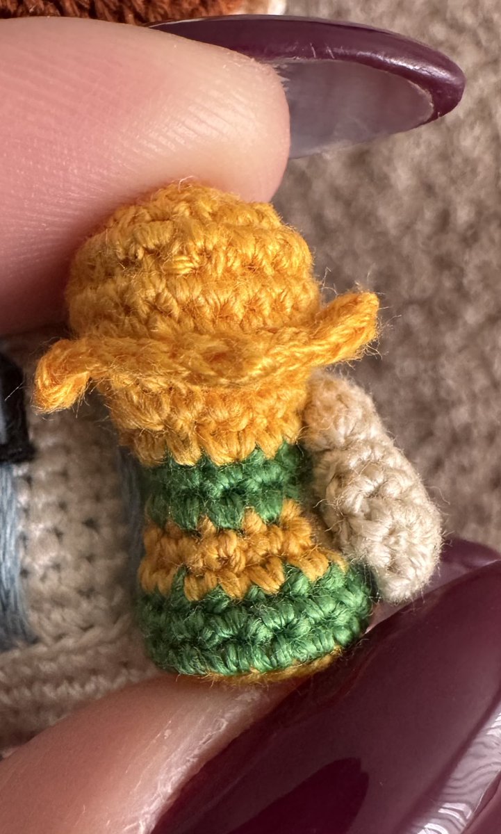 La_de_los_hilos. tweet media