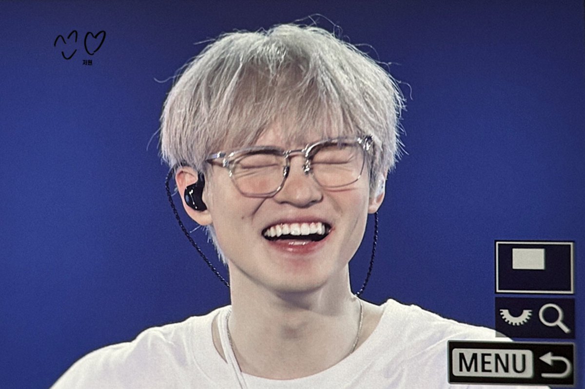 저원💢 tweet media