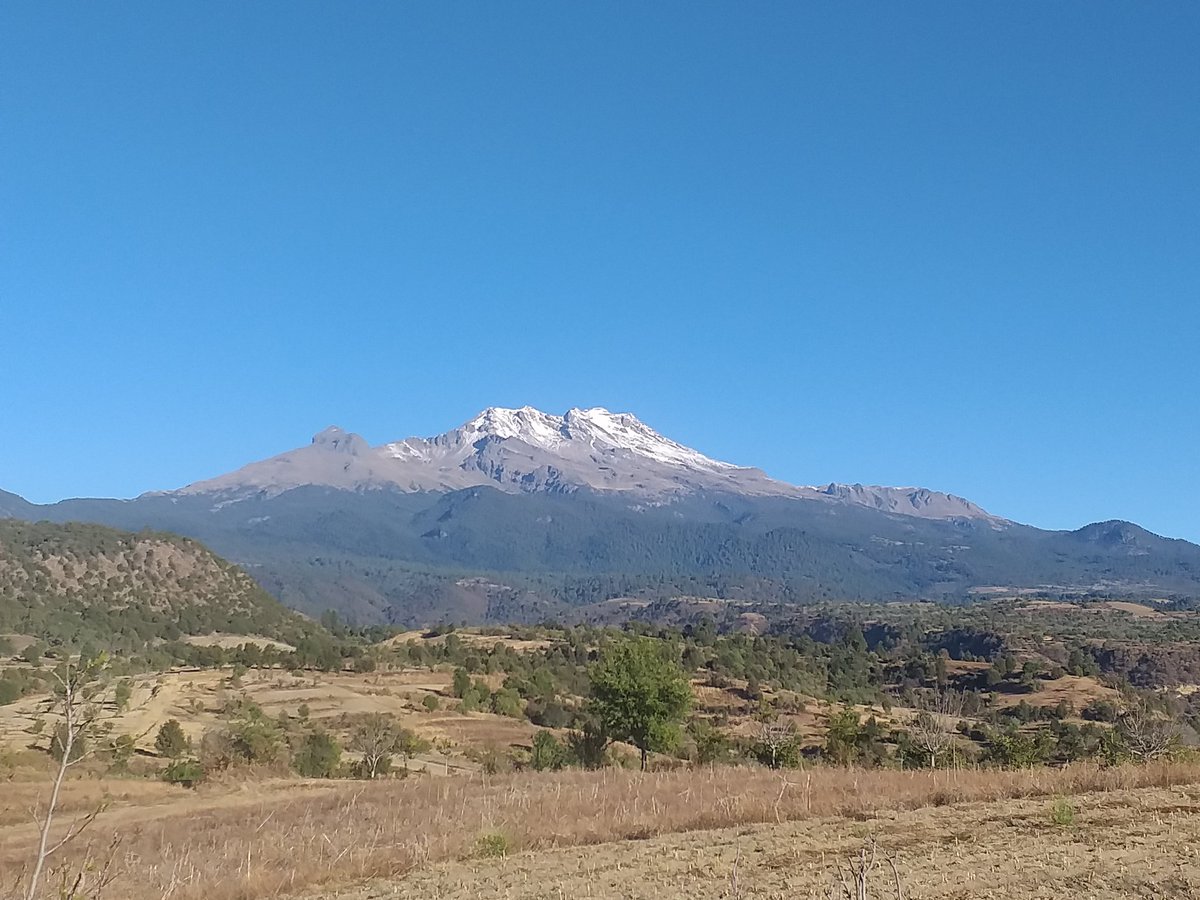 amantedelvolcan's tweet photo. Bienvenida primavera 🦊🐄🌅🏃🏻‍♀️
🌱🌼🌸⚘🌳🌹🏵💐🌿🌺🌲🌲🌲🌾
#Popocatépetl #Iztaccíhuatl #sierranevada #sannicolásdelosranchos https://t.co/umLyYf8pGr
