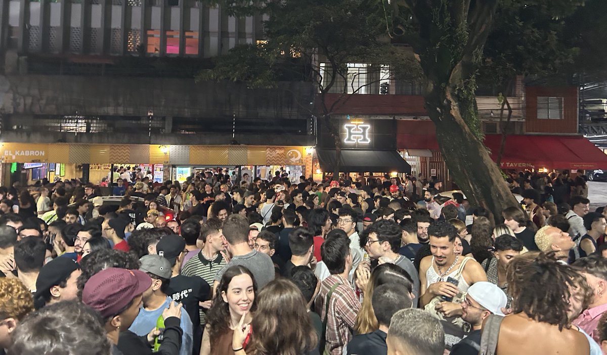 cansei de ser sexy tweet media