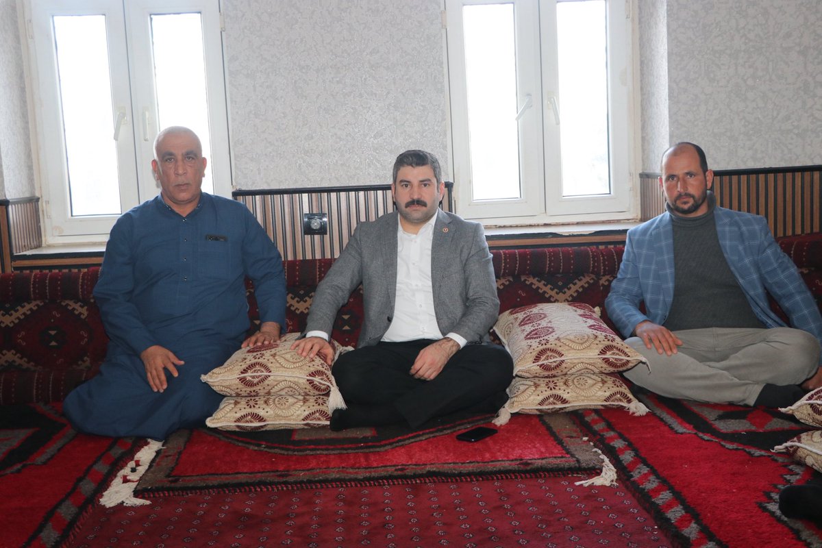 ibrahimeyyupogl's tweet photo. 🤝🌙 Bayramlar paylaşıldıkça güzelleşir! 

#Haliliye Belediye Başkan Yardımcımız Mahmut Ayniberk ile birlikte; 

Haliliye İlçemizin Yenisu kırsal mahallemizde İbrahim Aslan ve Mustafa Aksu’yu hanelerinde ziyaret ederek bayramlarını tebrik ettik. 

@RTErdogan @Akparti @abuyukgumus @bybekirbozdag @hakanaksu058 @farukaytek @MahmutAyniberk @farukaksoy06 @akadiraksoy63 @GonulalanOmer @aveminyesil @HalitMoll