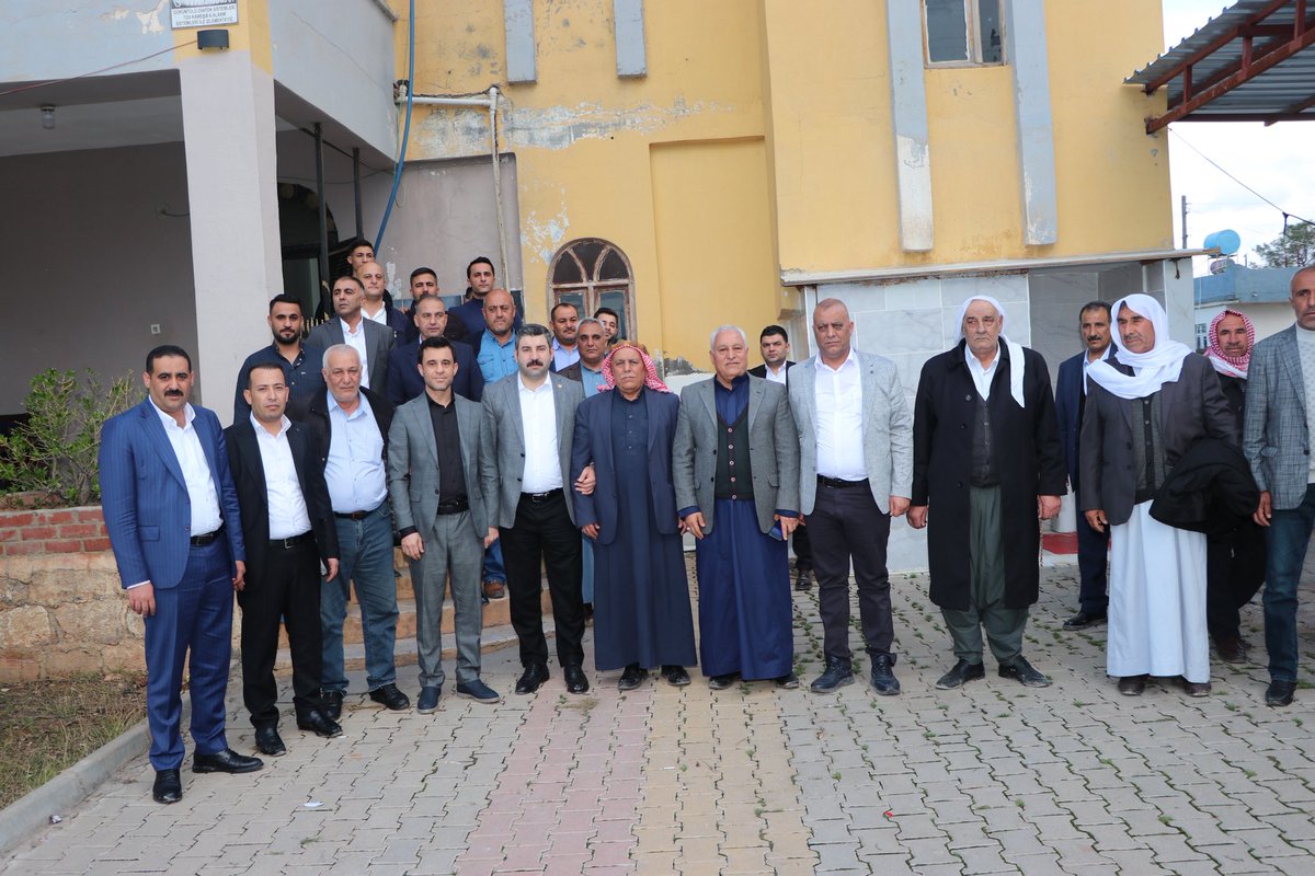 ibrahimeyyupogl's tweet photo. 🤝🌙 Bayramlar paylaşıldıkça güzelleşir! 

#Haliliye Belediye Başkan Yardımcımız Mahmut Ayniberk ile birlikte; 

Haliliye İlçemizin Yenisu kırsal mahallemizde İbrahim Aslan ve Mustafa Aksu’yu hanelerinde ziyaret ederek bayramlarını tebrik ettik. 

@RTErdogan @Akparti @abuyukgumus @bybekirbozdag @hakanaksu058 @farukaytek @MahmutAyniberk @farukaksoy06 @akadiraksoy63 @GonulalanOmer @aveminyesil @HalitMoll