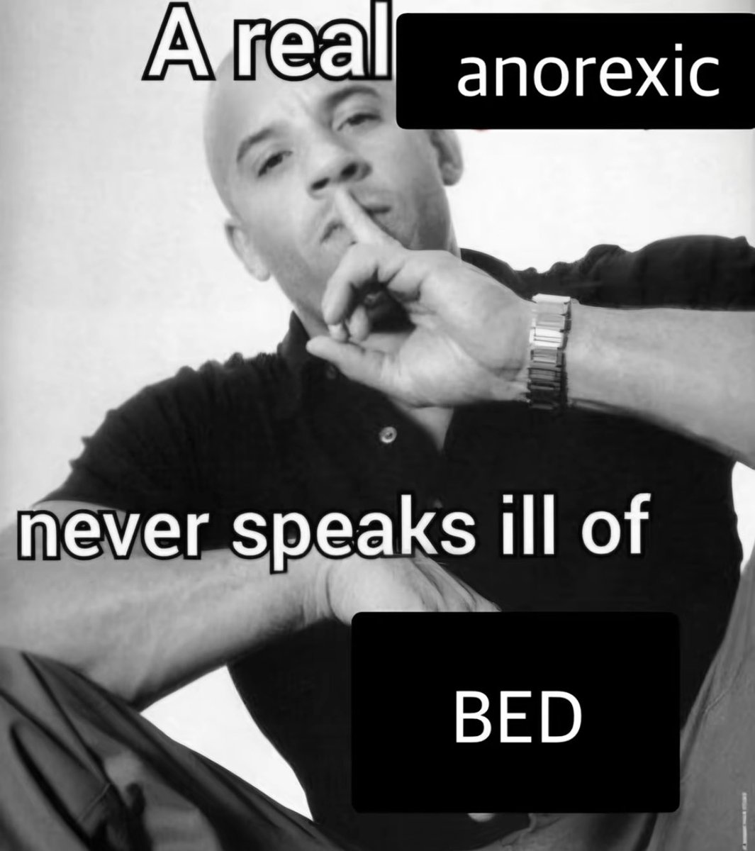 aurora ✝︎ tweet media