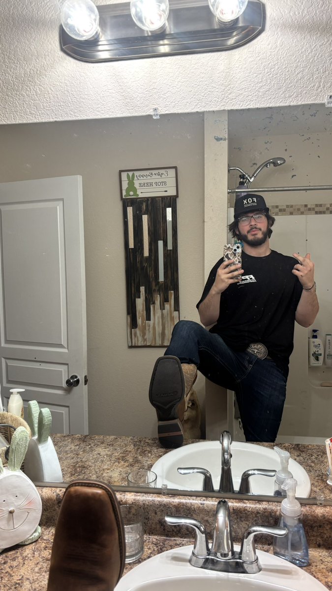 dom_corb1k tweet media