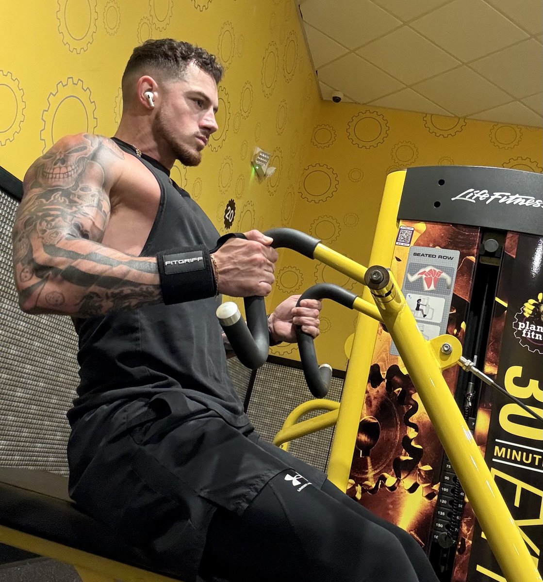 Daddy Shawn 👟 tweet media