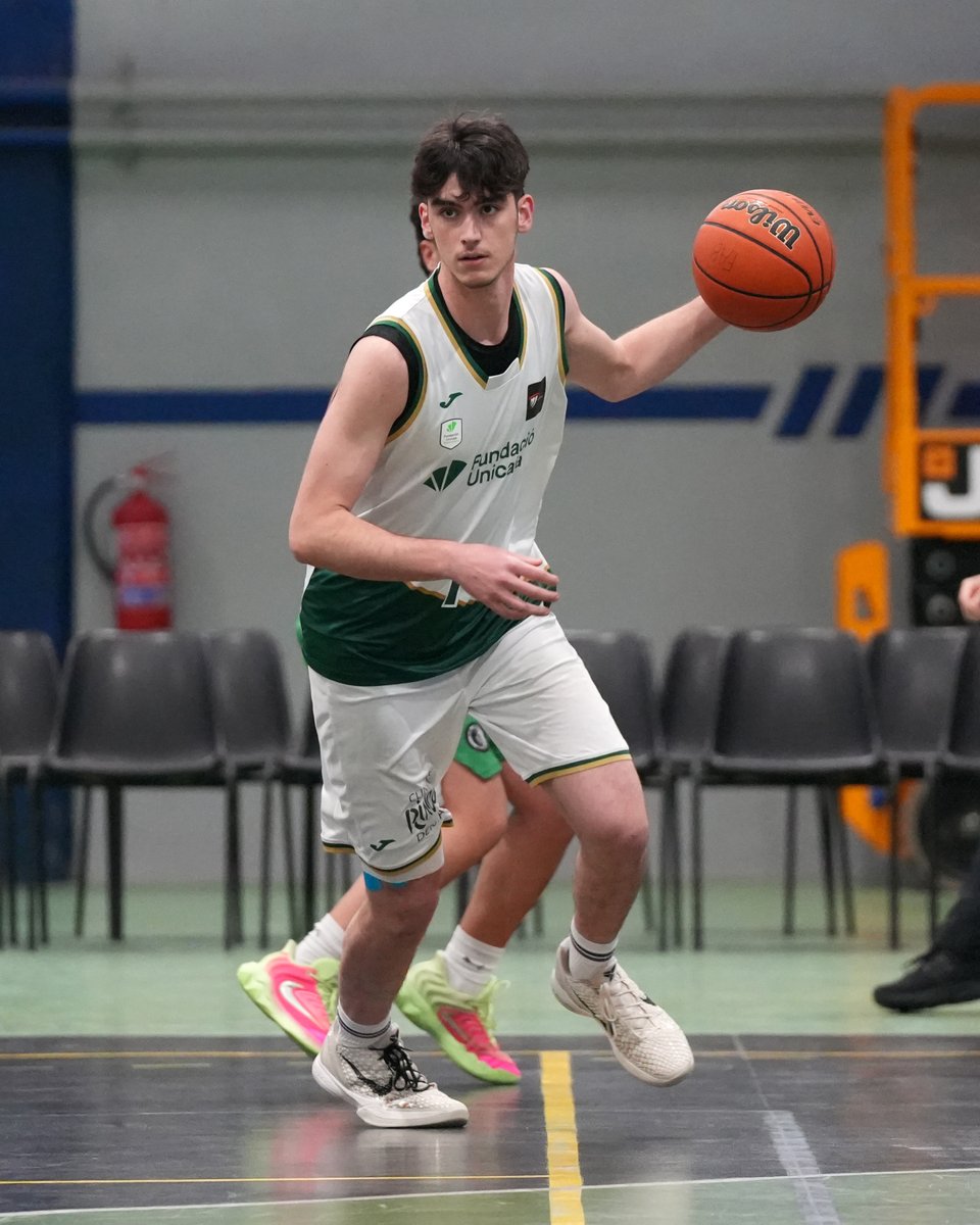 FAB_Andaluza's tweet photo. 👏📷 ¡@unicajaCB sella el último billete para semifinales!

#UNICAJA 110
#PUERTOREAL 51

📽️ Todos los partidos disponibles en https://t.co/NtFqmdZtcY

@AytodeCazorla @dipujaen

#FAB #CADEBAJUNMASC2026 https://t.co/Ill3wPO4ND