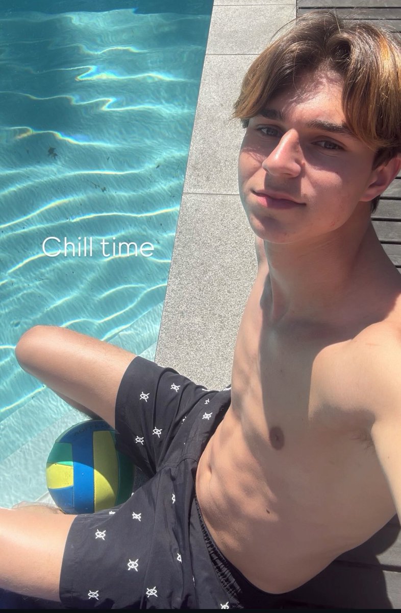 yeehawxzzmedia's tweet photo. kai 😋 https://t.co/0pHPphrfNr