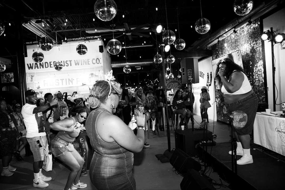 #CareFreeBlackGirl tweet media