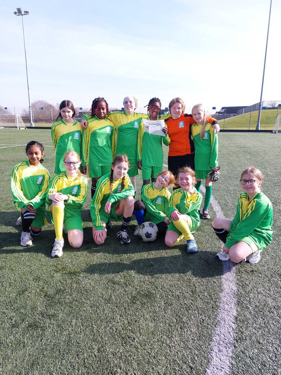 St Columbas Primary School tweet media