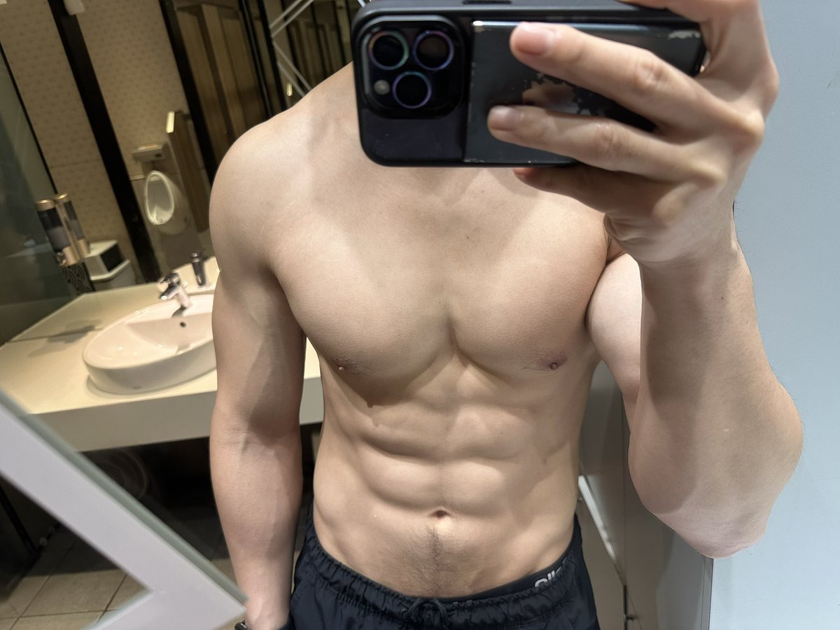 健身成癮東 tweet media