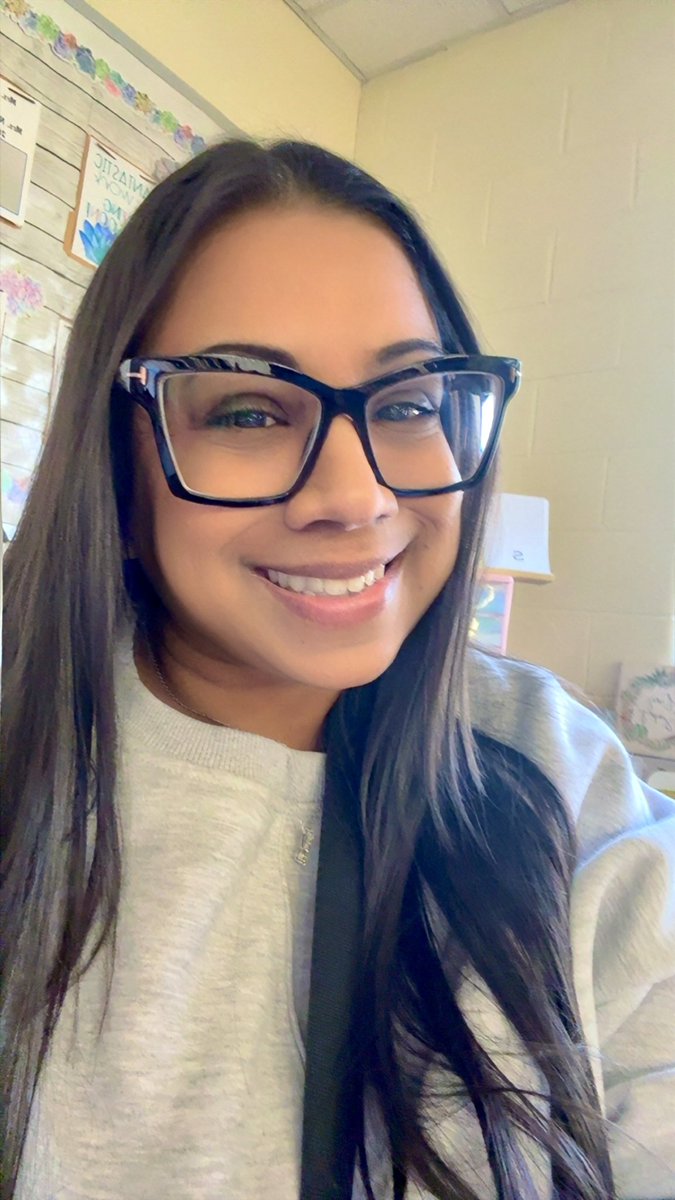 MelC930's tweet image. Happy Friday beautiful people 🤩 
Thank you all for the prayers for my uncle, sadly, it’s not looking good 😔 
Trying to stay positive ♥️ 

Have an amazing afternoon sparkle

#Friyay 
#WeekendLoading