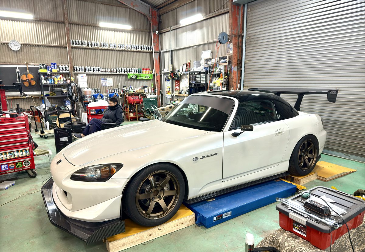 S2000_NSR_EK9's tweet photo. 【わたぼー号wekfestへ 製作 完成】

一週間、毎日この車両に魂込めてました。

自分の小学校の図工の授業の成果が発揮されました🔨

筑波サーキットを３秒台で走る車なので、
カッコよくて速い車になったと思います。

#カゴタニアンパネ https://t.co/9DO6KMGtwk