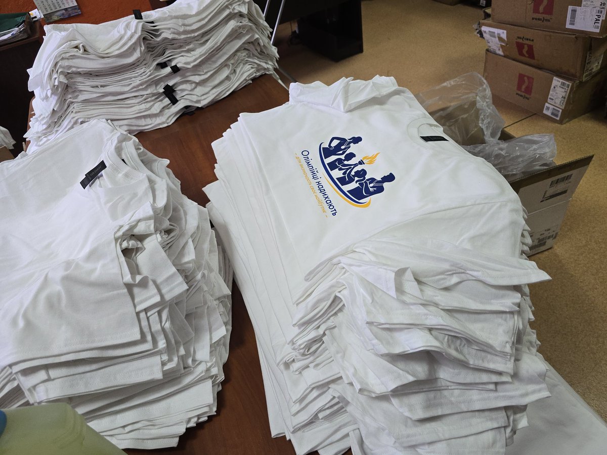 MihailTernovsk1's tweet photo. На сьогодні таке. Брендування одягу #дтфдрук #dtfprint https://t.co/Lg7hgLgu7k