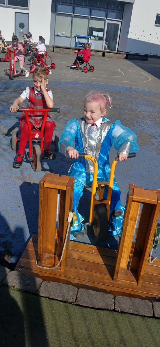 Mrs Heron tweet media