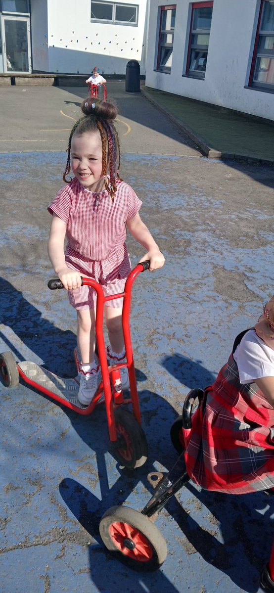 Mrs Heron tweet media