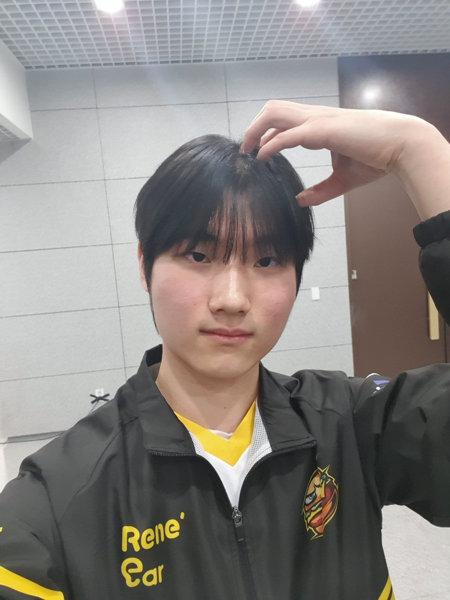 모비즌 tweet media