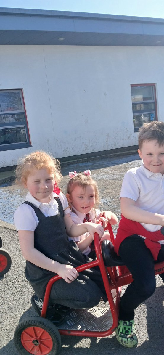 Mrs Heron tweet media