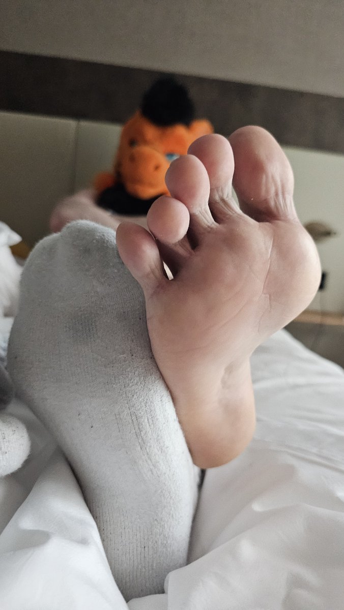 Kurtcbrox tweet media