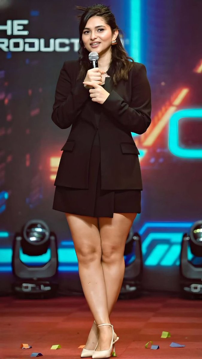 D E F E N D E R tweet media