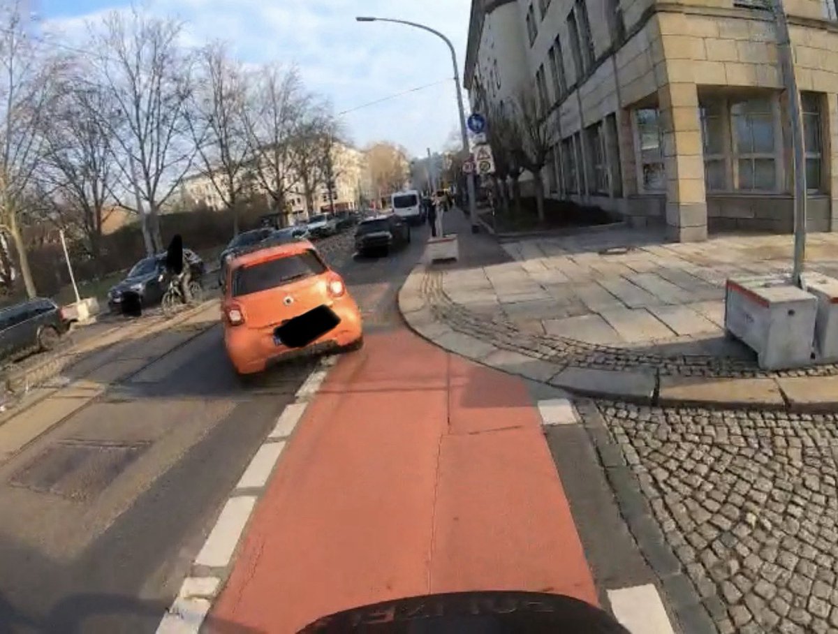 Agathe Bauer tweet media