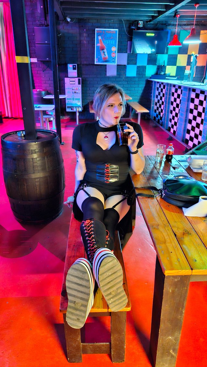 RetroSqueeze tweet media