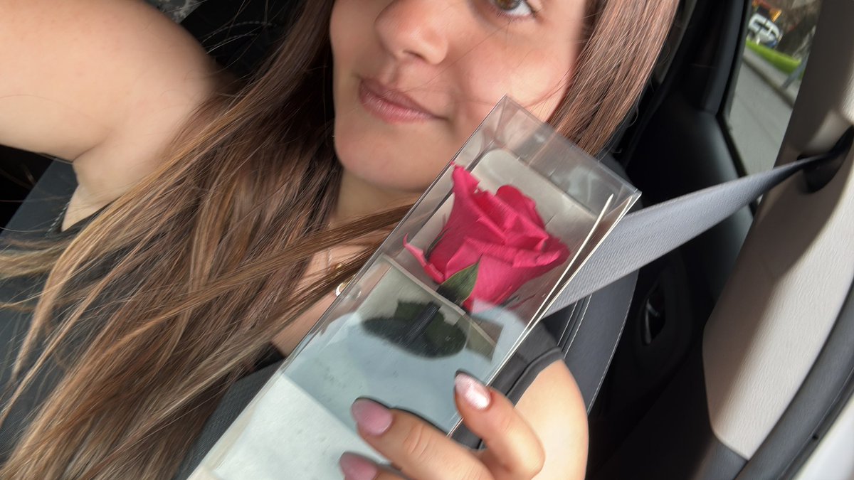 aitana 𐙚 tweet media