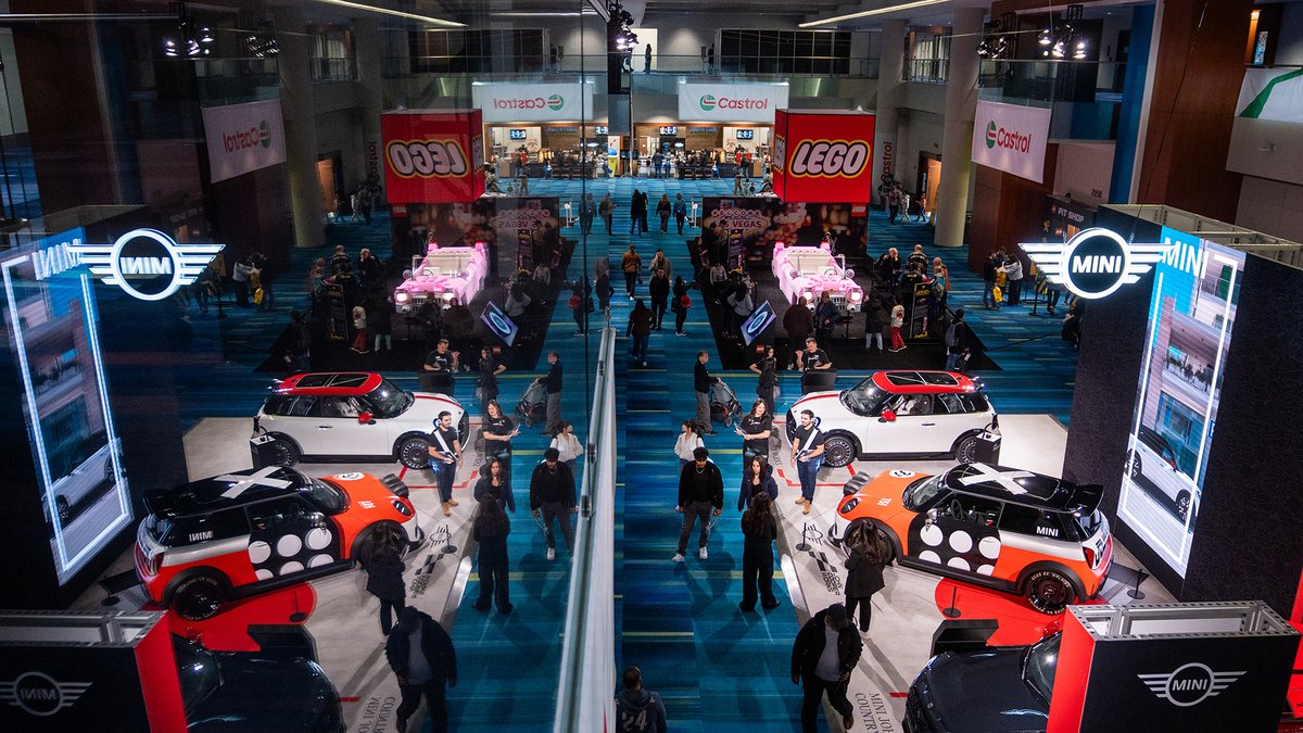 Canadian International AutoShow tweet media