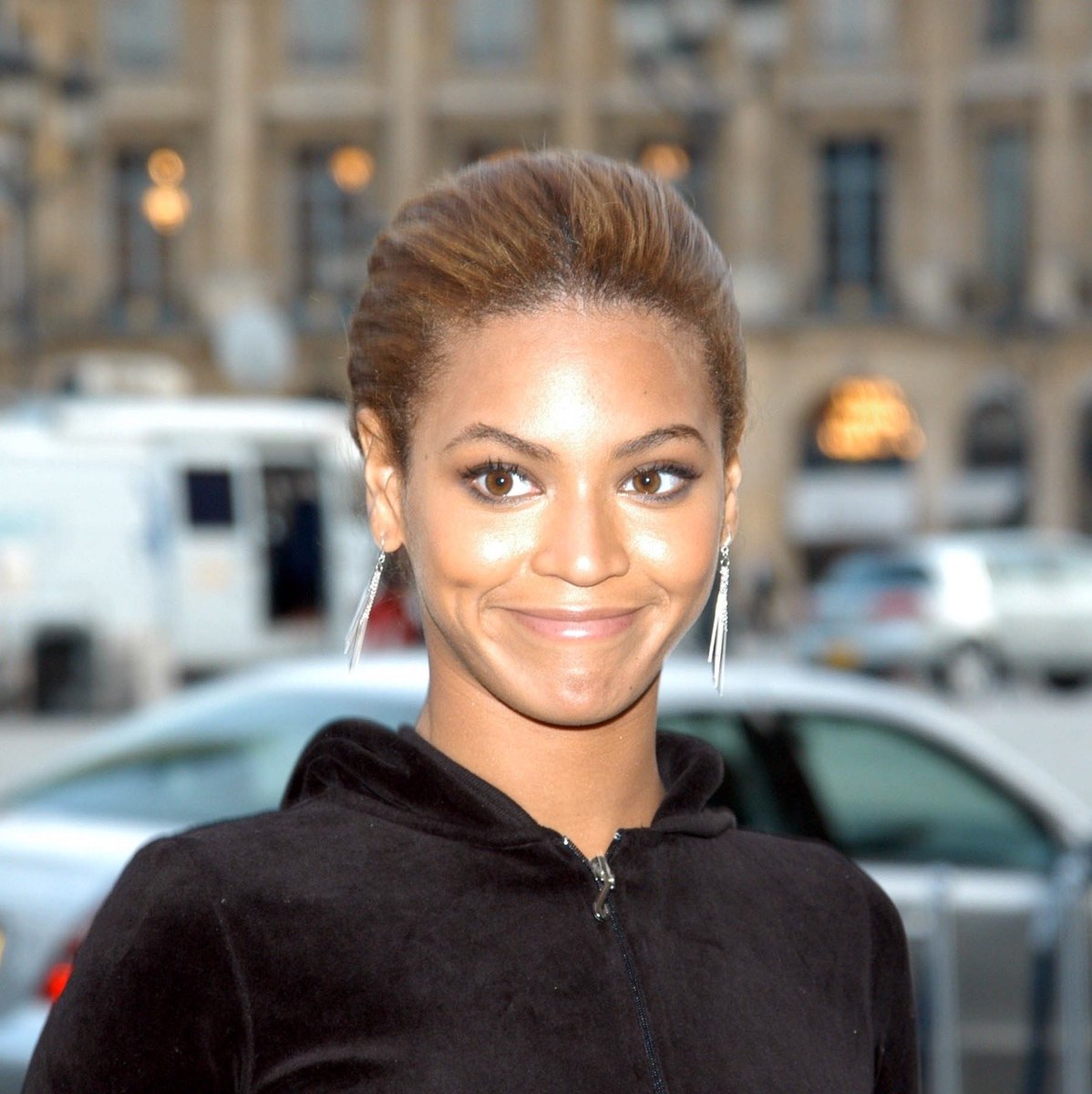 beyoncé hourly 𐚁ིྀ 🍏ৎ୭˚˖٠ tweet media