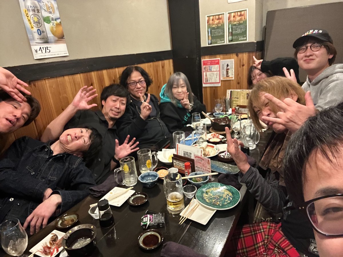 PHALANX_FUKUI's tweet photo. ハプニングもありましたが、
楽しく演奏させていただきました♫

白崎くん幹事のPOSさんとの合同打ち上げもめちゃくちゃ楽しい時間でした♫

会場関係者の皆様、共演の皆様、お客様。
この日お世話になりました皆様本当にありがとうございました♫ https://t.co/GLqYCDXGKr