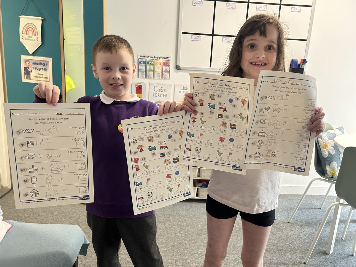 AitkenbarPS's tweet image. These P4 mathematicians have been working hard on money problems 👏 🌟 if you look after the pennies, then the pounds will look after themselves 💰#lifeskills