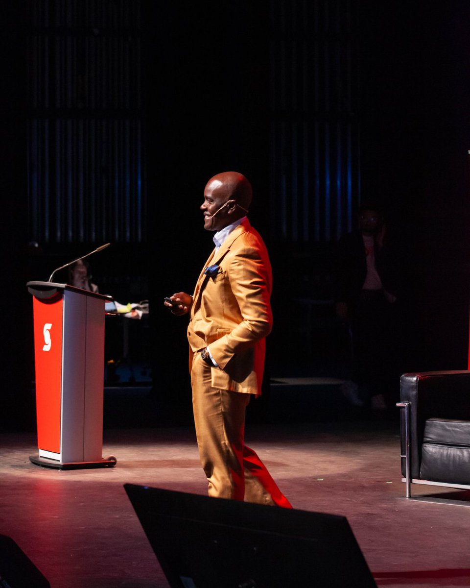 Startup Canada tweet media