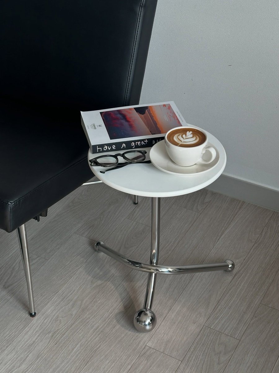 interiorstellar tweet media