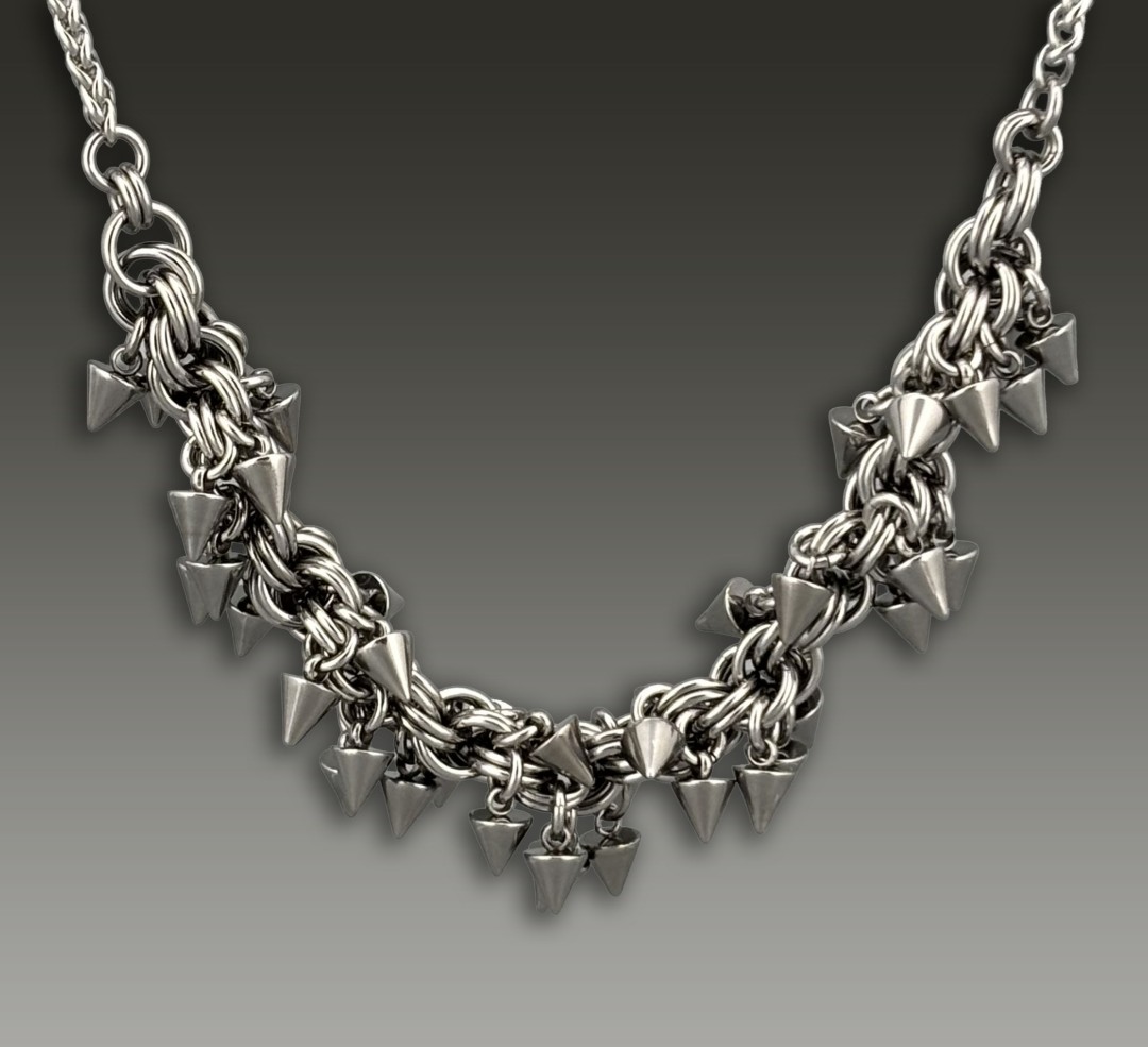 badtabbydesigns's tweet photo. And so it begins…
First event of the year + 3 conventions ahead. New work is ready.
Starting strong with this spiked chainmail necklace—spiral weave, barbed-wire illusion, pure punk energy.
#Chainmail #HandmadeJewelry #PunkStyle #Metalwork #SmallBusiness https://t.co/6bZT4CMY1P