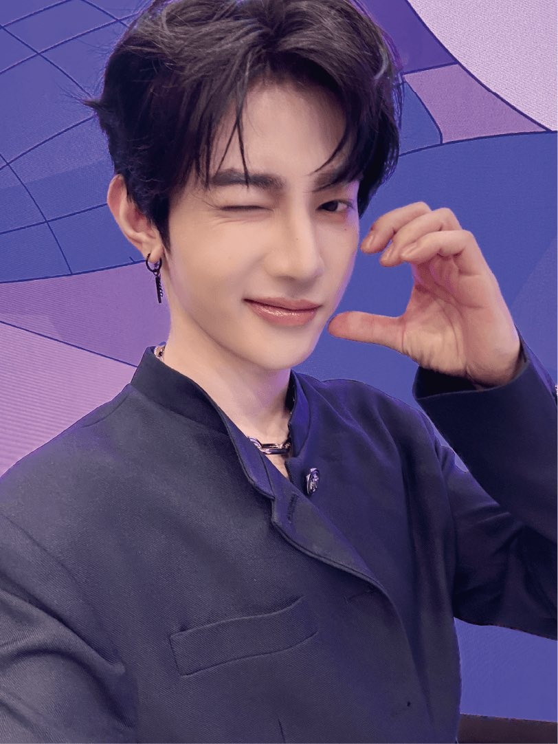 AND2BLE ZHANGHAO 앤더블 장하오 tweet media