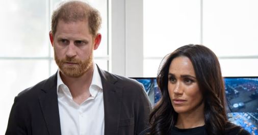 Mirror Royal tweet media